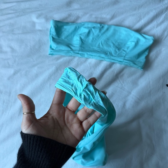 437 Bikini - Picture 2 of 2